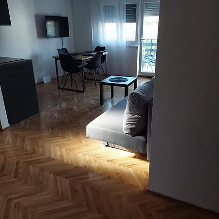 Suhi Brod Apartment