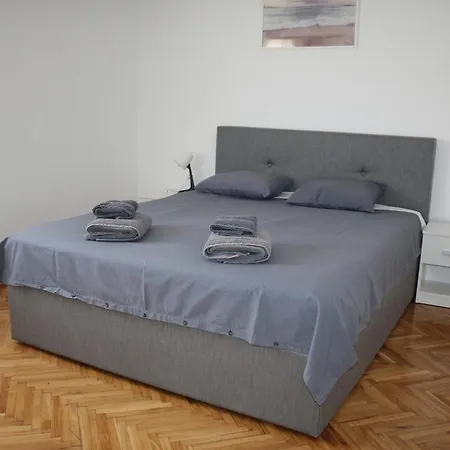 Suhi Brod Apartment