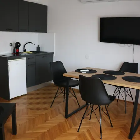 Suhi Brod Apartment Medulin